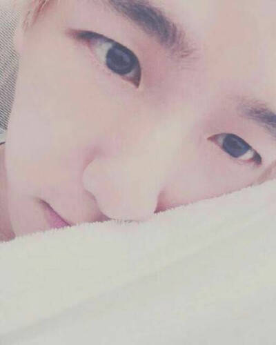 [EXO]边伯贤 更新IG 啊啊啊啊嫩哭了一起过中秋吧[暴风哭泣]