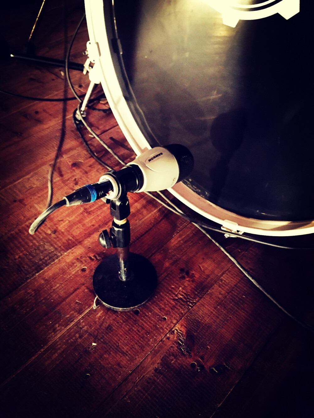 Bass drum mic