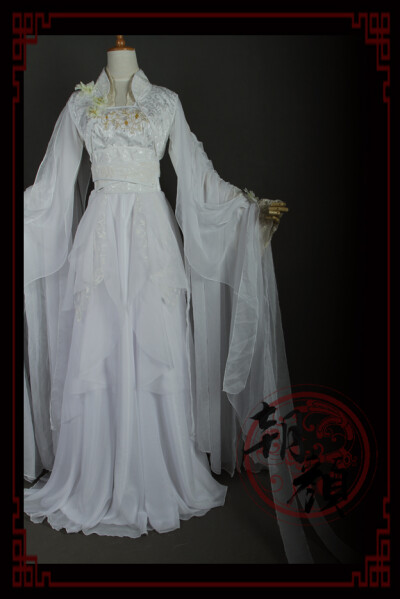 【朝颜】独家！粉色可改色渐变女古装 COS“忘无忧”#淘宝链接：https://item.taobao.com/item.htm?spm=a1z10.5-c.w4002-11464906703.88.3hWwsv&amp;amp;id=42962220921