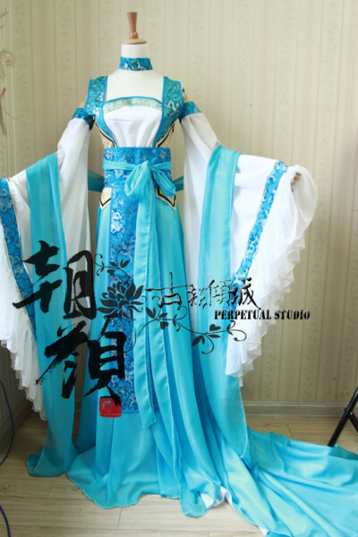 【朝颜】仙剑奇侠传3 龙葵COS 华丽 公主装 蓝葵#淘宝链接：https://item.taobao.com/item.htm?spm=a1z10.5-c.w4002-11464906703.103.3hWwsv&amp;amp;id=37165229920