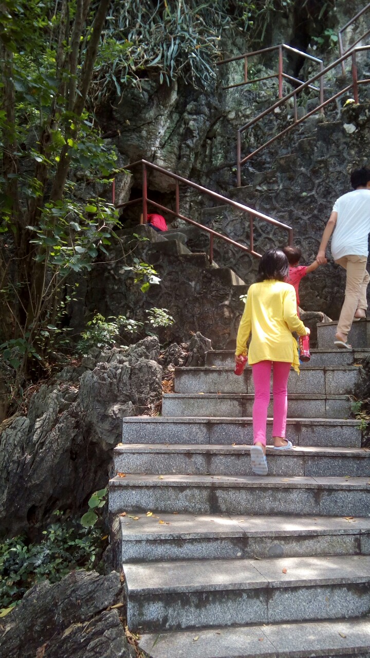 南山寺很好玩，快来吧