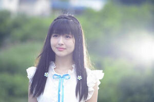 那朵花 真人版《未闻花名》。《我们仍未知道那天所看见的花的名字》真人版由村上虹郎担纲主演。他将与滨边美波、志尊淳、松井爱莉、饭丰万理江、高畑裕太共同出演“超平和Busters”的成员。宿海仁太、本间芽衣子、安城鸣子、松雪集、鹤见知利子、久川铁道