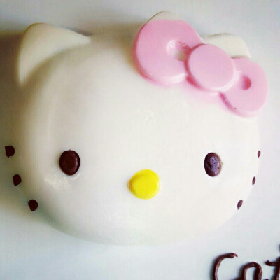 Hello kitty cake