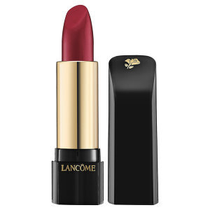 Lancôme L'ABSOLU ROUGE COLOR Berry Noir 本人皮肤有点偏黄，没想到配上这个唇色果断亮白亮白的了