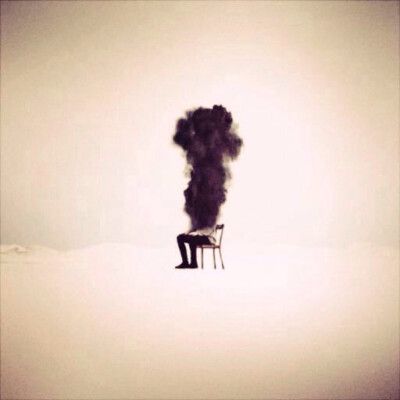 慢慢的把我自己武装起来，选择不再靠近，为的只是不再让你发现我有多爱你，爱一个有些时候真的不是为了得到，可能只是想在多看你一眼，仅此而已