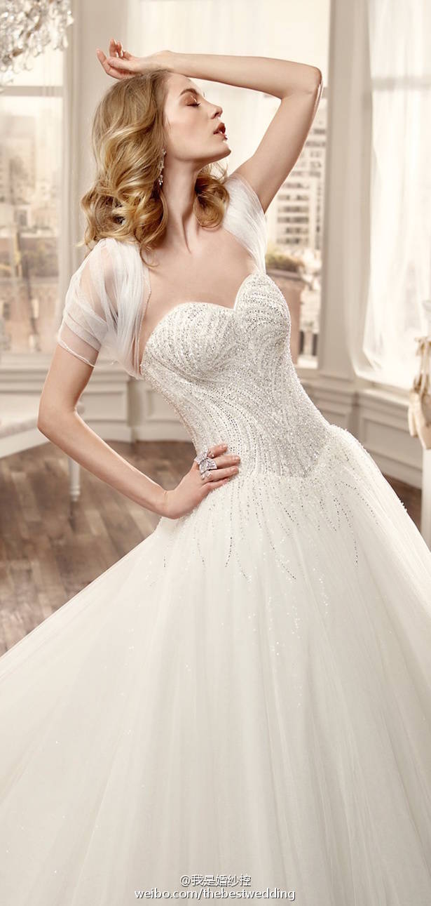 nicolespose2016bridalcollection精致的线条手工珠绣婚纱