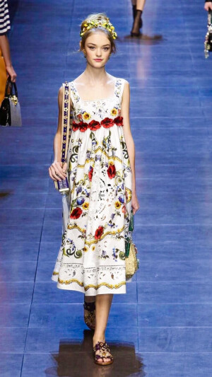 【衣睹为快时装周】 西西里少女的浪漫情怀  浮华的复兴 Dolce·Gabbana Spring 2016 RTW细节之美 。时装周 华服霓裳  服饰风尚