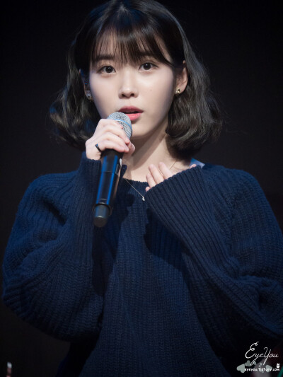 IU-李智恩