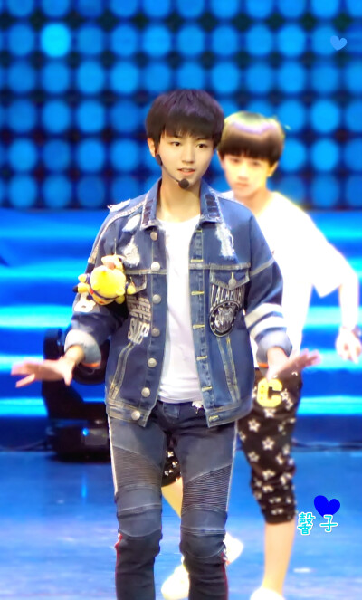 #王俊凯# #TFBOYS王俊凯# #TFBOYS# 150919 王俊凯生日会 cr：凯酱的馨子