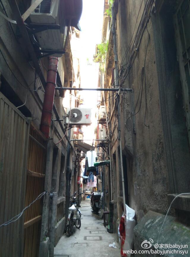 古城公园-人民路-方浜中路-光启路-学院路-西姚家弄-西牌楼路-复兴东路-巡道街-乔家路-凝和路-河南南路-尚文路-一栗街-文庙街-柳江街-梦花街-曹家街--复兴东路-肇方弄-孔家弄-松雪街-露香园路-大境路-人民路-旧仓街-福佑路-古城公园