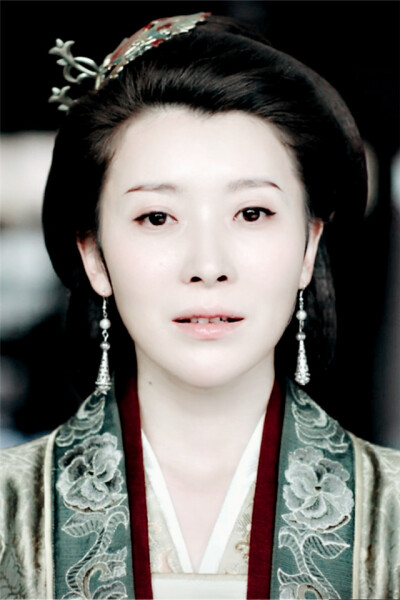 #琅琊榜#《琅琊榜》是根据海宴同名网络小说改编的古装传奇剧。 莅阳长公主 扮演者 张棪琰 手机壁纸 壁纸 人物壁纸 屏锁 iPhone壁纸 原创 截图 古风 古装 电视剧 人物 修图by 荒年信徒 图片自截自修 #禁止二次上传# …