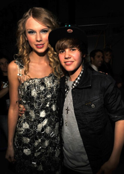 Taylor,justin bieber,rihanna