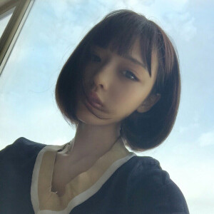 短发妹子气质赞赞