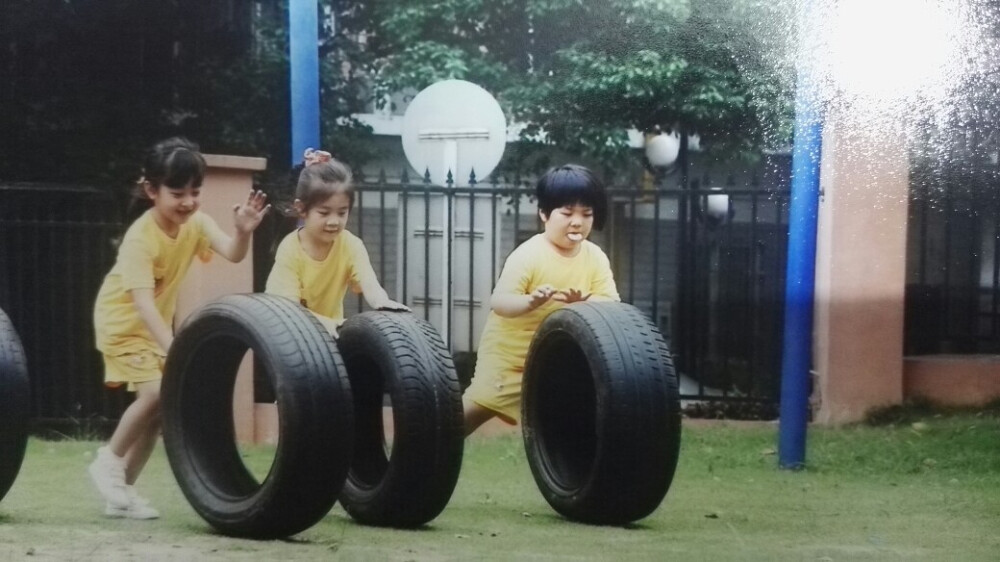 幼稚园毕业纪念册上的照片～