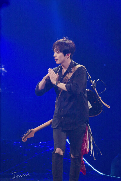 哈哈哈行走江湖