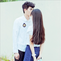 夜深人静的时候别矫情，孤独无依的时候别回头。