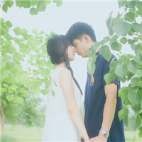 夜深人静的时候别矫情，孤独无依的时候别回头。