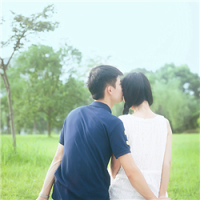 夜深人静的时候别矫情，孤独无依的时候别回头。