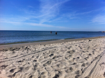 南法【Montpellier】：南法城市蒙彼利埃由着和马赛尼斯一样的阳光海滩，物价却便宜一截，不失为度假的选择。