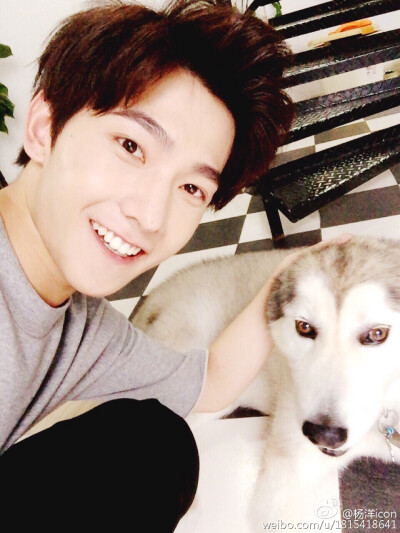 20151006杨总更博：假期还有1天 抓紧玩[doge]