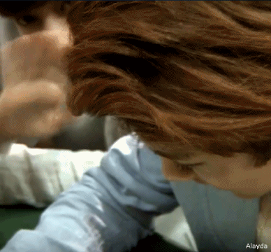 EXO #张艺兴# LAY 已晕倒在屏幕前