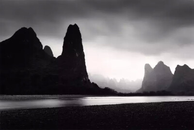  Michael Kenna。 转自微信公众号：最摄影