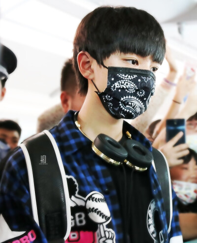 TFBOYS王俊凯 2015.09.20 重庆江北机场~长沙黄花机场图。