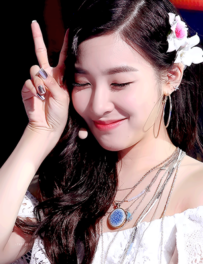 #Tiffany #黄美英 #壁纸 #头像 #少女时代 #SNSD #韩星 #女神 #穿搭 #红发