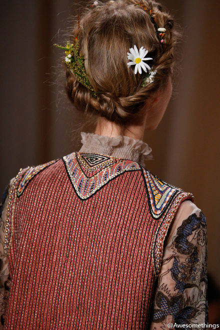 Valentino S/S 2015 Couture 繁花头饰