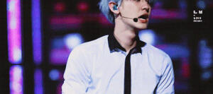 EXO 朴灿烈 Chanyeol 哥哥给我买红枣QAQ！！