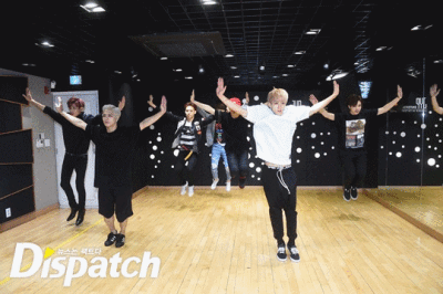  GOT7是韩国JYPEntertainment于2014年推出的男子组合，七名成员包括林在范（JB.）、朴珍荣（Jr.）、段宜恩（Mark）、王嘉尔（Jackson）、崔荣宰（YoungJae）、BamBam、金宥谦（YuGyeom）。