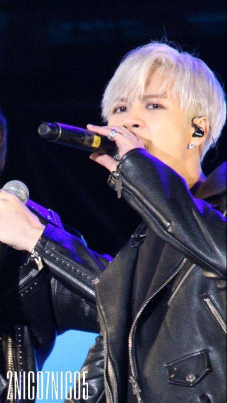  GOT7是韩国JYPEntertainment于2014年推出的男子组合，七名成员包括林在范（JB.）、朴珍荣（Jr.）、段宜恩（Mark）、王嘉尔（Jackson）、崔荣宰（YoungJae）、BamBam、金宥谦（YuGyeom）。