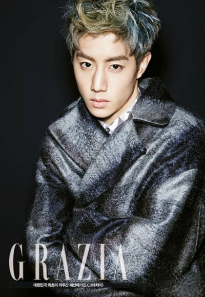 GOT7是韩国JYP Entertainment于2014年推出的男子组合，七名成员包括JB（林在范）、Jr.（朴珍荣）以及Mark（段宜恩）、Jackson（王嘉尔）、YoungJae（崔荣宰）、BamBam、YuGyeom（金宥谦）。