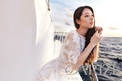 郭碧婷身穿VIOLA YEUNG 2016 SS【Cosmos】参与大日子10月刊 马尔代夫旅拍特辑