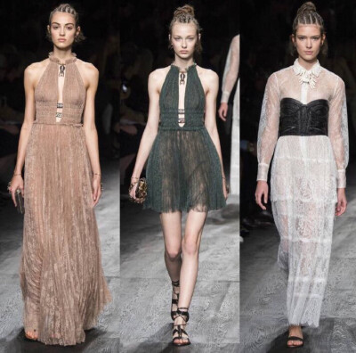 Valentino S/S 2016 Paris. 图腾、编织、面具、刺青，神秘而粗犷的非洲土著部落元素，均被Valentino的精工细作融入2016春夏系列的细节之中。