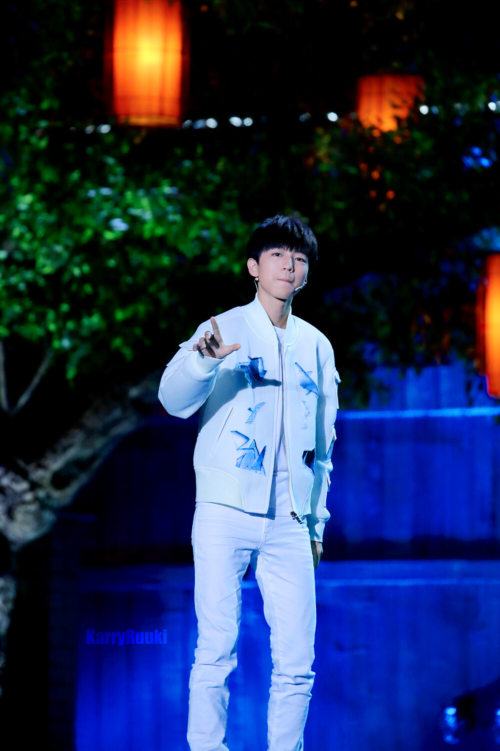 #王俊凯# #TFBOYS王俊凯# #TFBOYS# 150927 央视中秋晚会 cr：咕噜蘑菇汤