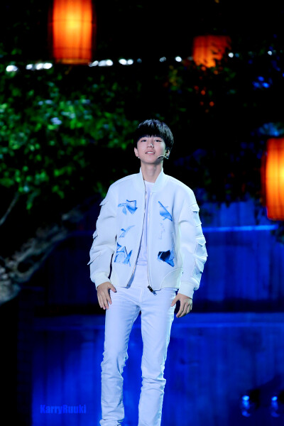 #王俊凯# #TFBOYS王俊凯# #TFBOYS# 150927 央视中秋晚会 cr：咕噜蘑菇汤