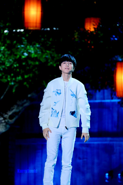 #王俊凯# #TFBOYS王俊凯# #TFBOYS# 150927 央视中秋晚会 cr：咕噜蘑菇汤