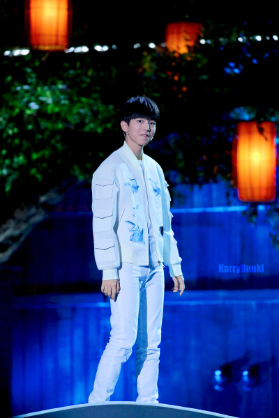 #王俊凯# #TFBOYS王俊凯# #TFBOYS# 150927 央视中秋晚会 cr：咕噜蘑菇汤