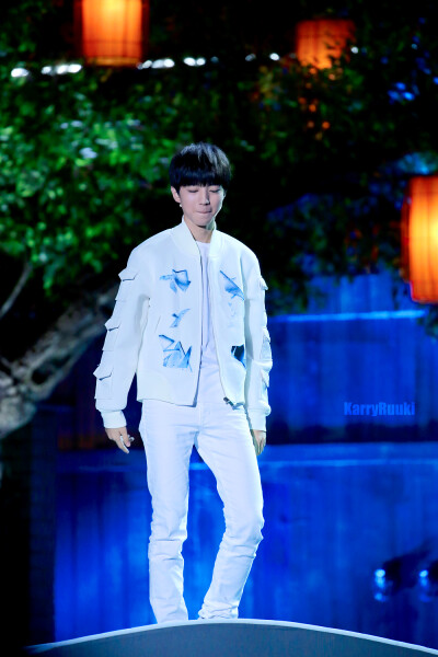 #王俊凯# #TFBOYS王俊凯# #TFBOYS# 150927 央视中秋晚会 cr：咕噜蘑菇汤