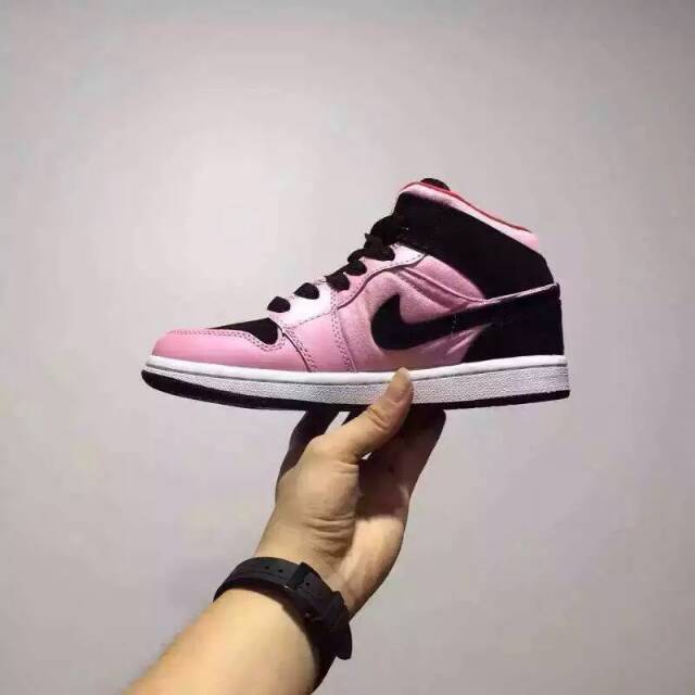 aj1