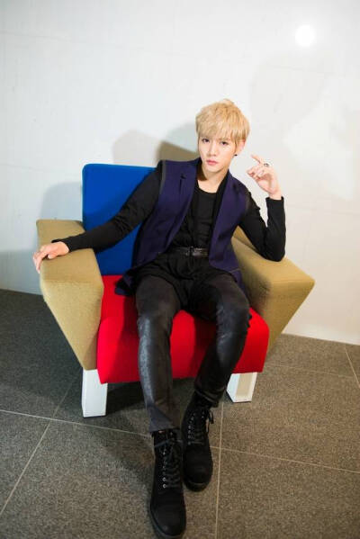 nuest