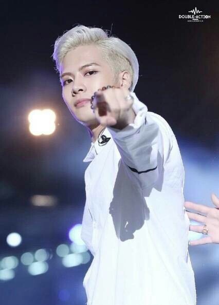 GOT7是韩国JYPEntertainment于2014年推出的男子组合，七名成员包括林在范（JB.）、朴珍荣（Jr.）、段宜恩（Mark）、王嘉尔（Jackson）、崔荣宰（YoungJae）、BamBam、金宥谦（YuGyeom）