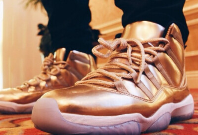 AJ11 Gold