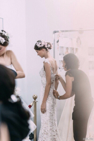 Reem Acra Fall 2015 backstage｜唯美浪漫[心][心]