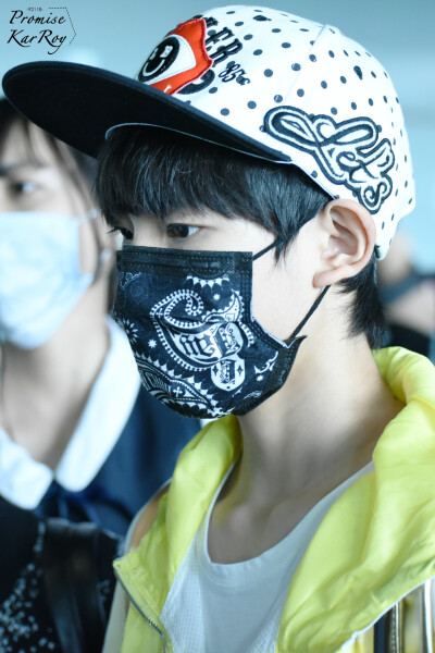 TFBOYS王源 150923 义乌赴北京 cr：PromiseKR