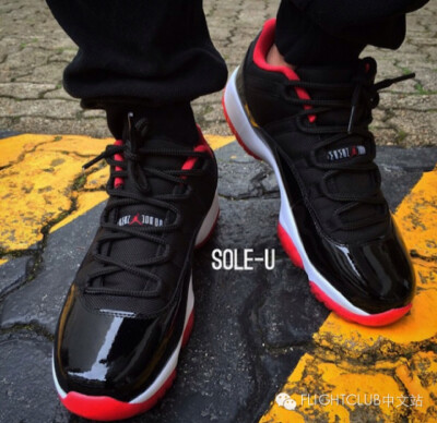 AJ11 Low Bred 黑红