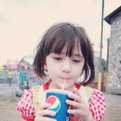 以后的女儿也长这样哈哈哈