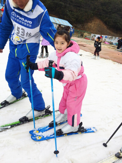 小苹果，滑雪服