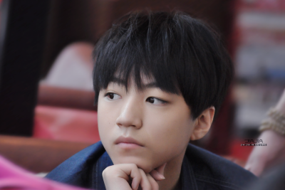 #王俊凯# #TFBOYS王俊凯# #TFBOYS# 140717 广州白云机场-北京首都机场 cr：镓镓In北京